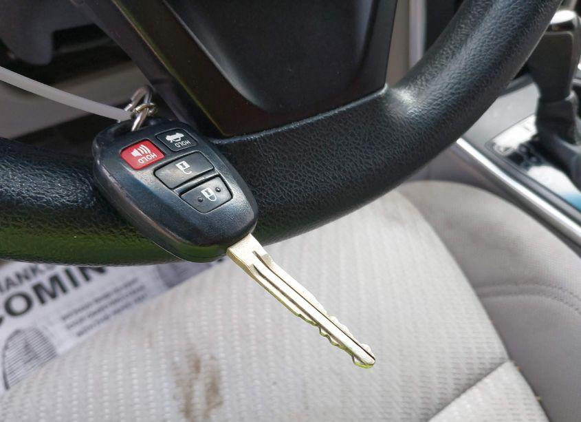 Photo 11 of 2015 Toyota Camry LE (VIN 4T4BF1FK5FR474017)