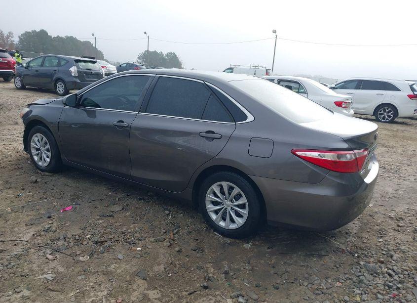 Photo 3 of 2015 Toyota Camry LE (VIN 4T4BF1FK5FR474017)