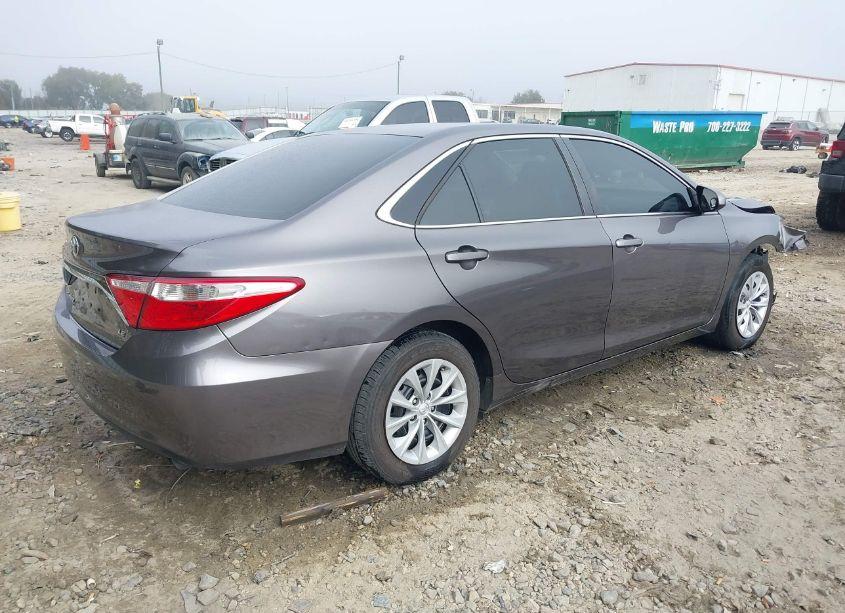 Photo 4 of 2015 Toyota Camry LE (VIN 4T4BF1FK5FR474017)