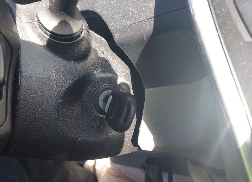 Photo 11 of 2015 Toyota Camry LE (VIN 4T4BF1FK5FR480030)