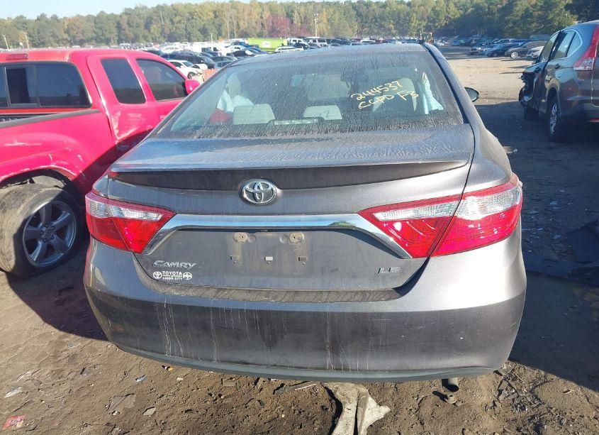 Photo 16 of 2015 Toyota Camry LE (VIN 4T4BF1FK5FR480030)