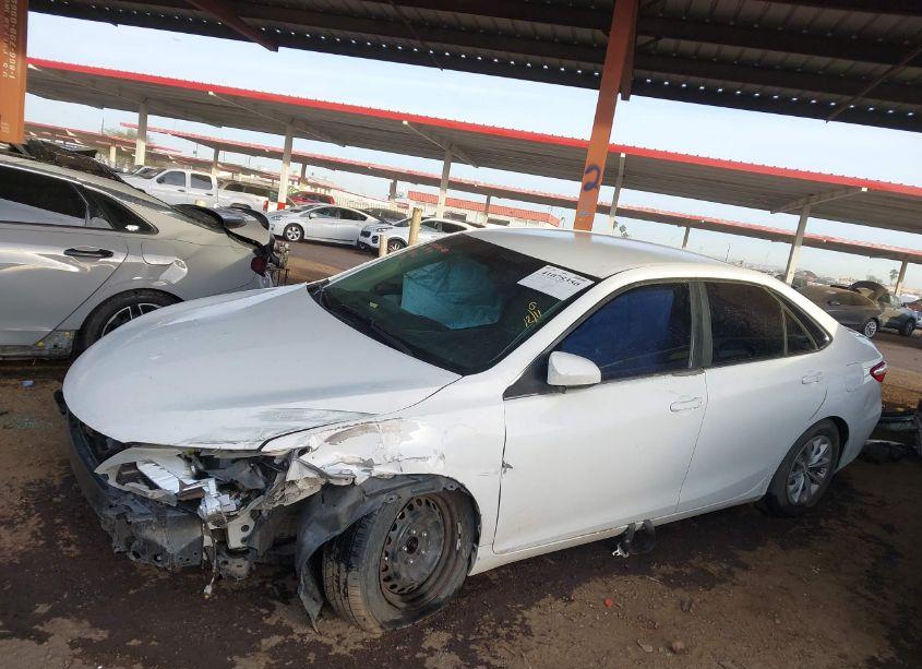 Photo 15 of 2015 Toyota Camry LE (VIN 4T4BF1FK5FR482327)