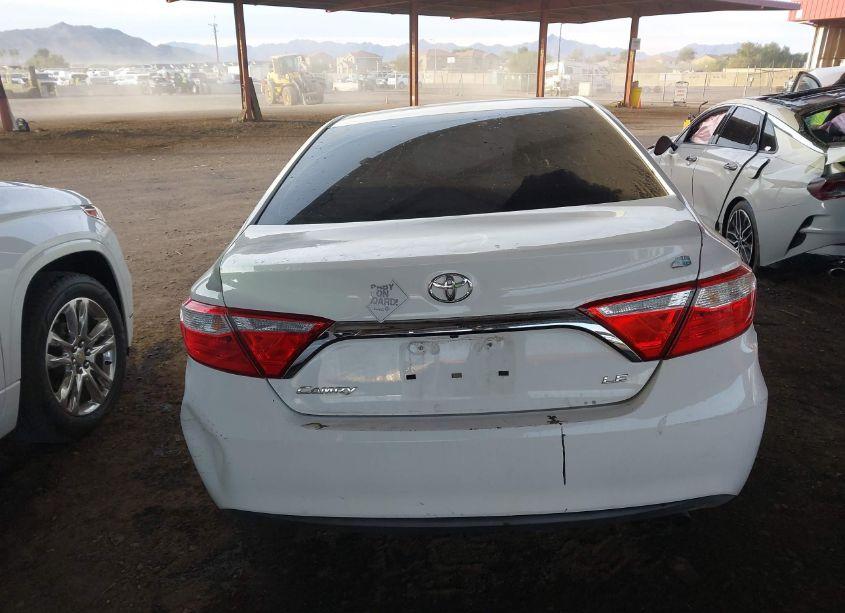 Photo 17 of 2015 Toyota Camry LE (VIN 4T4BF1FK5FR482327)