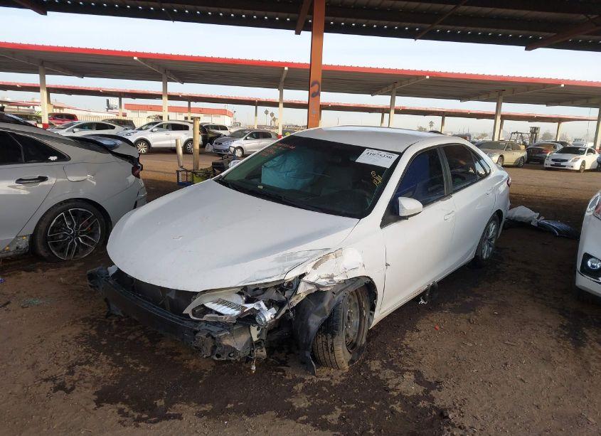 Photo 2 of 2015 Toyota Camry LE (VIN 4T4BF1FK5FR482327)