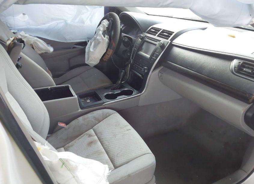 Photo 5 of 2015 Toyota Camry LE (VIN 4T4BF1FK5FR482327)