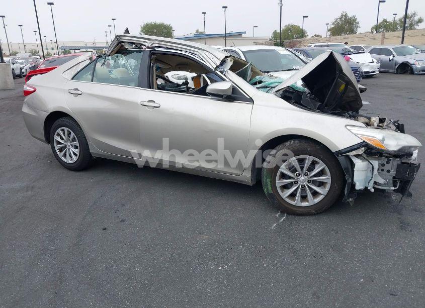 Photo 13 of 2015 Toyota Camry LE (VIN 4T4BF1FK5FR485275)