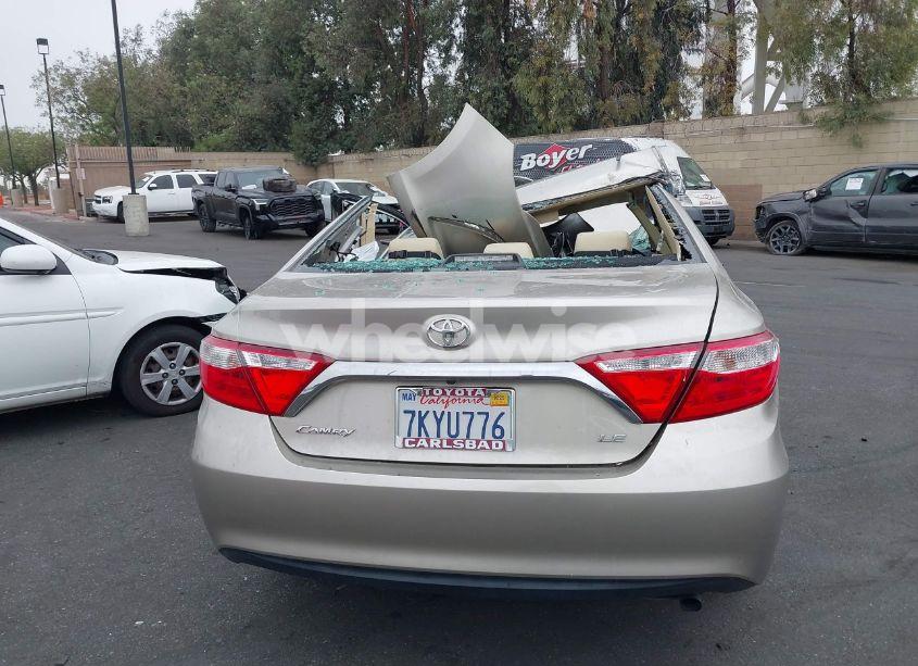 Photo 16 of 2015 Toyota Camry LE (VIN 4T4BF1FK5FR485275)