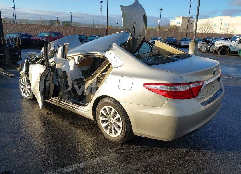 Photo 3 of 2015 Toyota Camry LE (VIN 4T4BF1FK5FR485275)