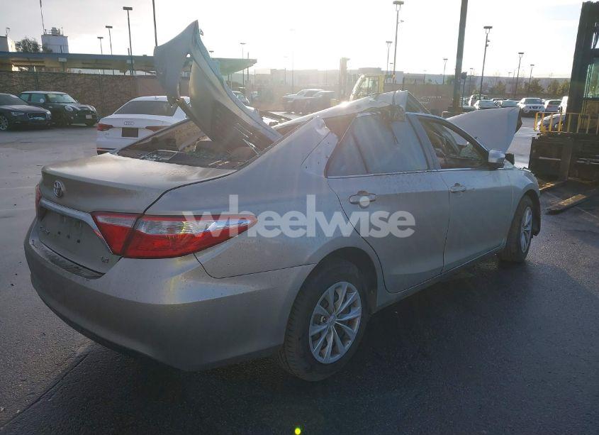 Photo 4 of 2015 Toyota Camry LE (VIN 4T4BF1FK5FR485275)