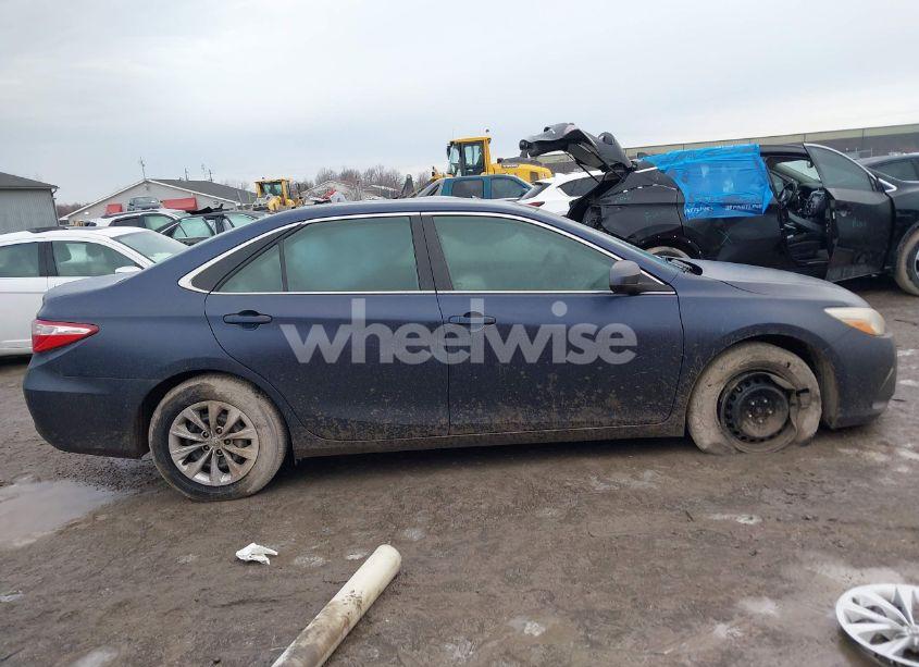 Photo 13 of 2015 Toyota Camry LE (VIN 4T4BF1FK5FR491139)