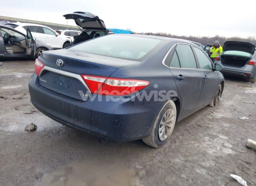 Photo 4 of 2015 Toyota Camry LE (VIN 4T4BF1FK5FR491139)