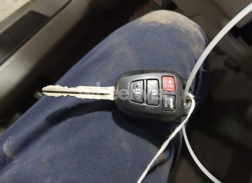 Photo 11 of 2015 Toyota Camry LE (VIN 4T4BF1FK5FR498933)