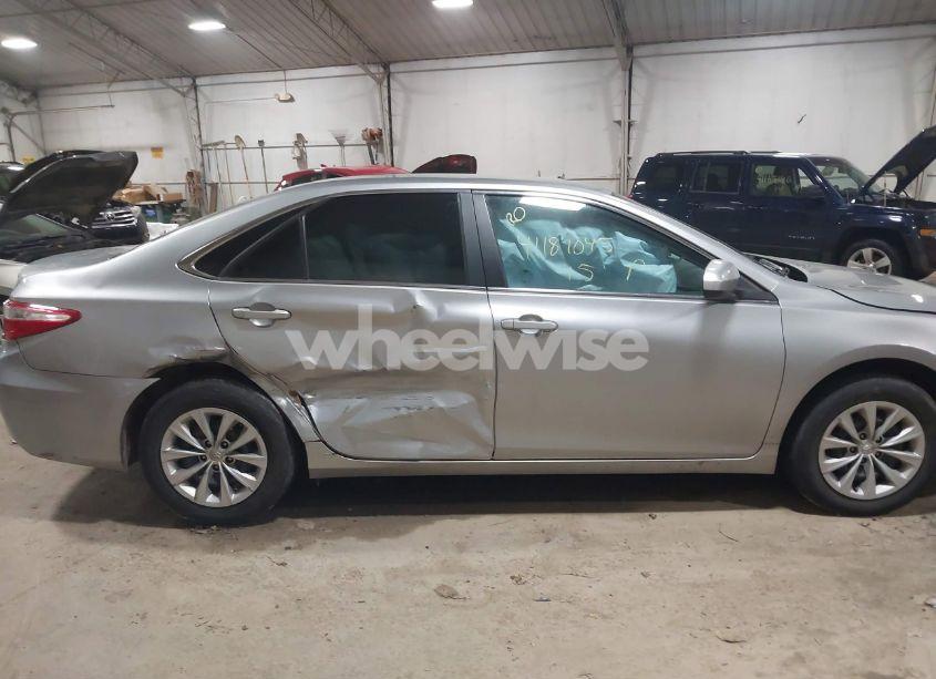 Photo 13 of 2015 Toyota Camry LE (VIN 4T4BF1FK5FR498933)