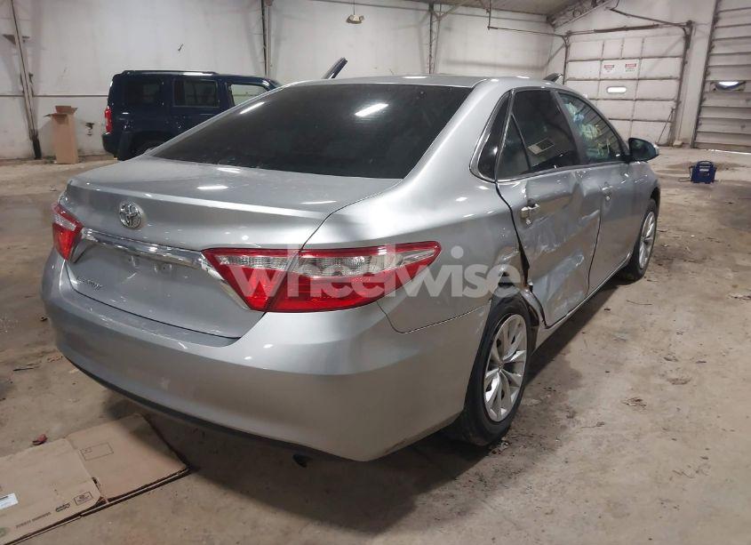 Photo 4 of 2015 Toyota Camry LE (VIN 4T4BF1FK5FR498933)