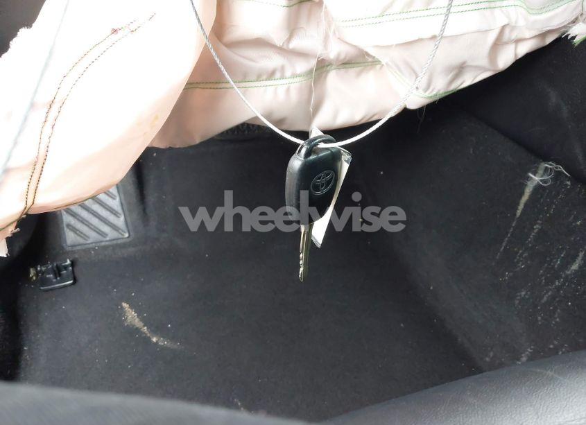 Photo 11 of 2015 Toyota Camry XLE (VIN 4T4BF1FK5FR504925)