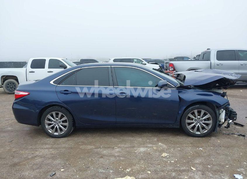 Photo 14 of 2015 Toyota Camry XLE (VIN 4T4BF1FK5FR504925)