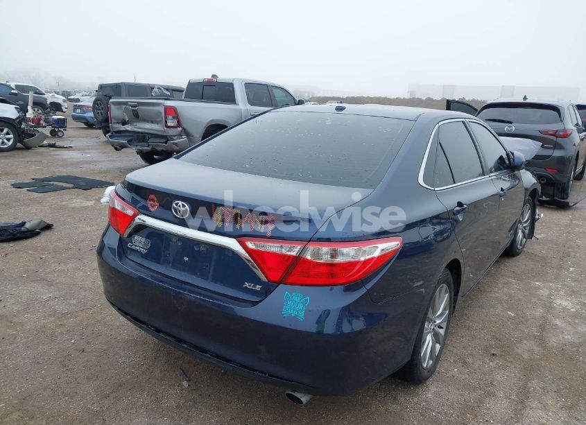 Photo 4 of 2015 Toyota Camry XLE (VIN 4T4BF1FK5FR504925)