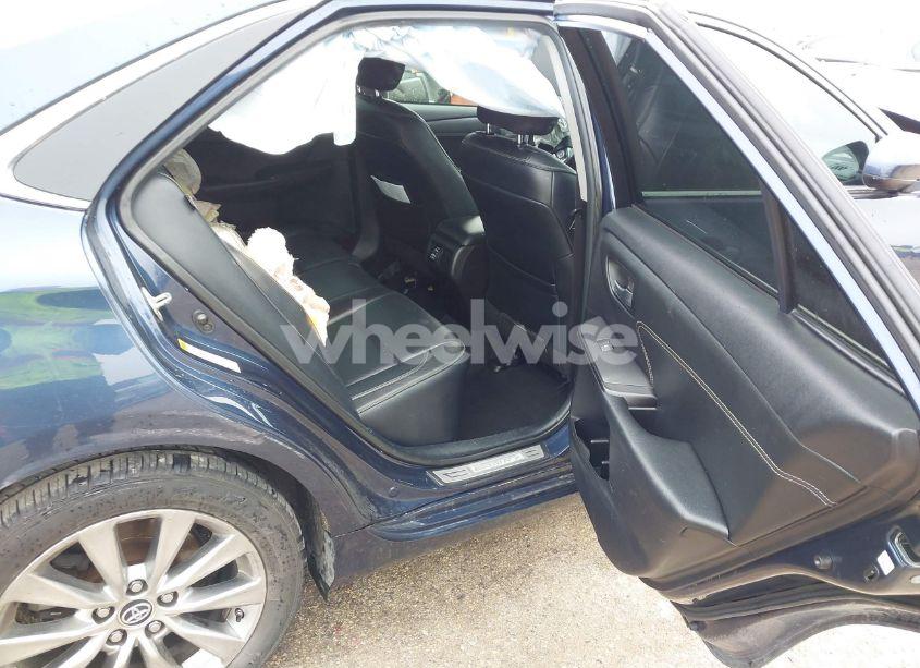 Photo 8 of 2015 Toyota Camry XLE (VIN 4T4BF1FK5FR504925)