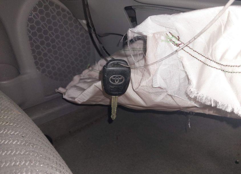 Photo 11 of 2015 Toyota Camry LE (VIN 4T4BF1FK5FR515696)