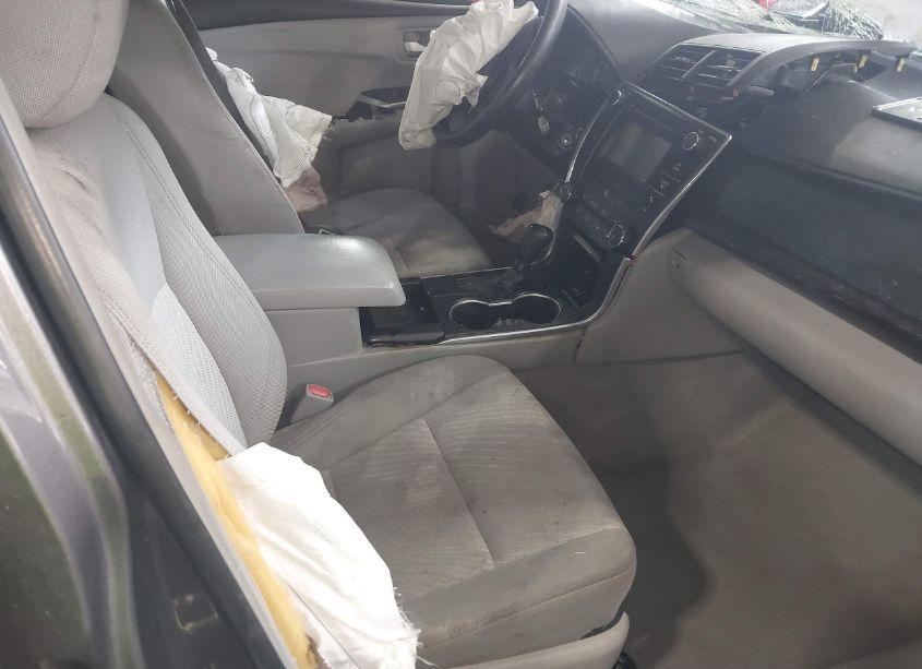 Photo 5 of 2015 Toyota Camry LE (VIN 4T4BF1FK5FR515696)