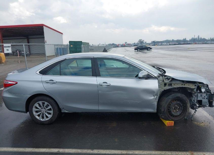 Photo 14 of 2016 Toyota Camry LE (VIN 4T4BF1FK5GR517272)