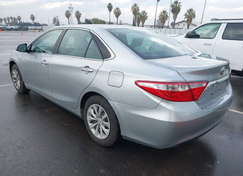 Photo 3 of 2016 Toyota Camry LE (VIN 4T4BF1FK5GR517272)