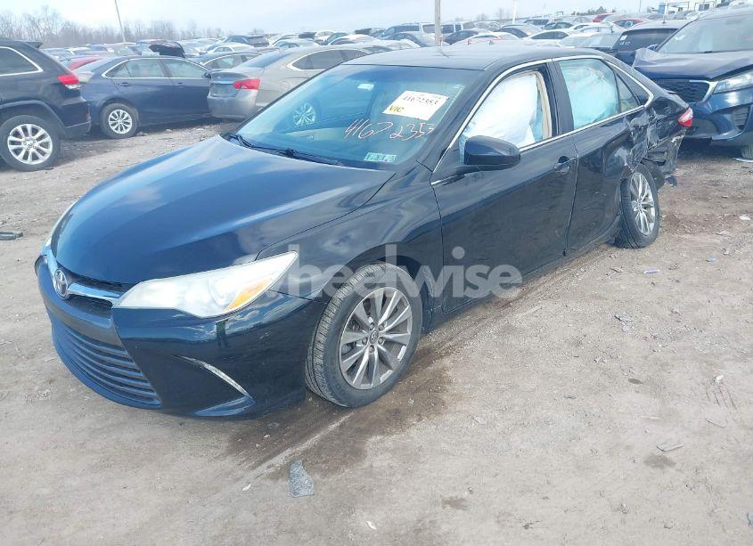 Photo 2 of 2016 Toyota Camry XLE (VIN 4T4BF1FK5GR533598)