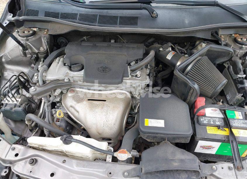 Photo 10 of 2016 Toyota Camry XLE (VIN 4T4BF1FK5GR540843)