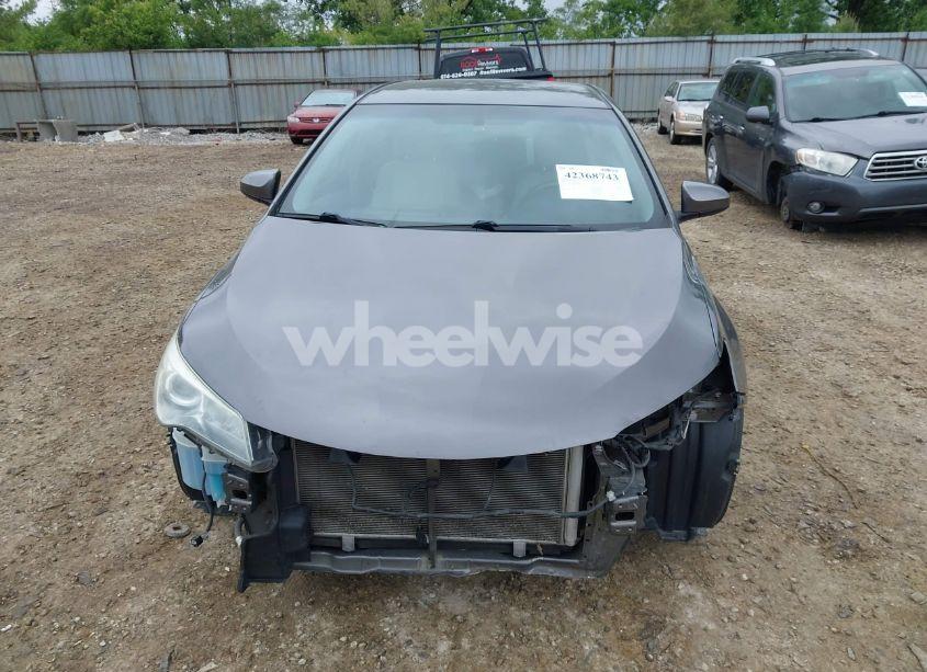 Photo 13 of 2016 Toyota Camry XLE (VIN 4T4BF1FK5GR540843)