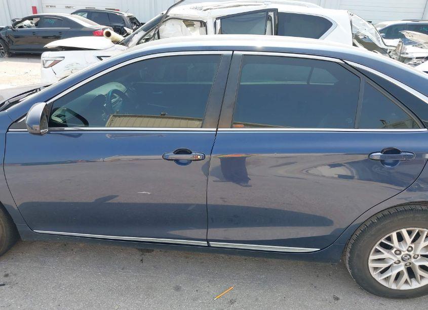 Photo 14 of 2016 Toyota Camry LE (VIN 4T4BF1FK5GR545962)