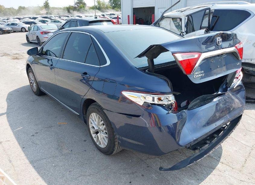 Photo 3 of 2016 Toyota Camry LE (VIN 4T4BF1FK5GR545962)