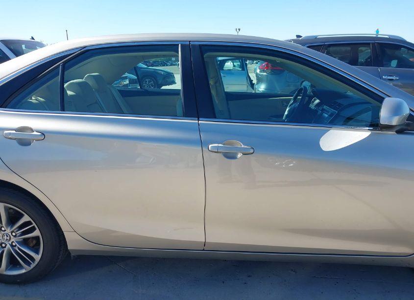 Photo 14 of 2016 Toyota Camry LE (VIN 4T4BF1FK5GR555519)