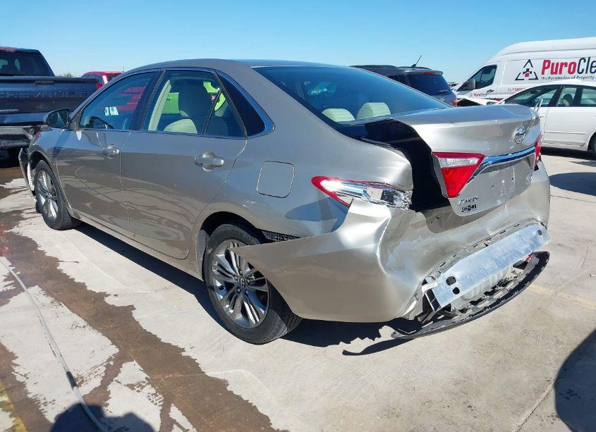 Photo 3 of 2016 Toyota Camry LE (VIN 4T4BF1FK5GR555519)