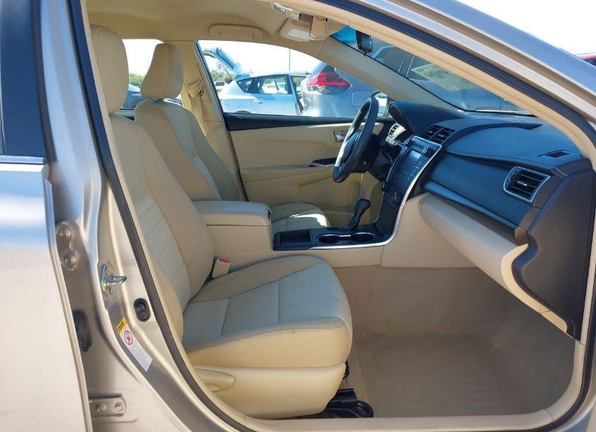 Photo 5 of 2016 Toyota Camry LE (VIN 4T4BF1FK5GR555519)