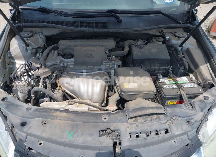 Photo 10 of 2016 Toyota Camry LE (VIN 4T4BF1FK5GR570991)