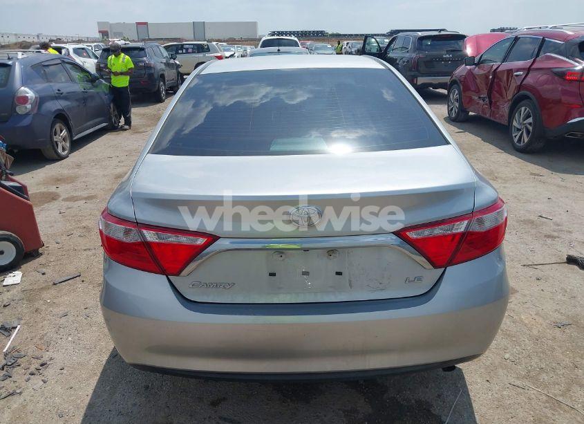 Photo 16 of 2016 Toyota Camry LE (VIN 4T4BF1FK5GR570991)