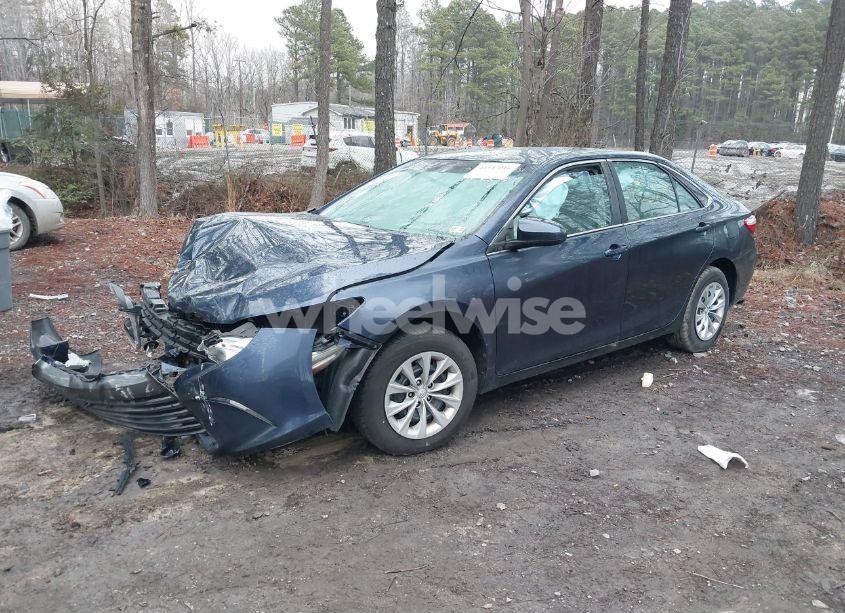 Photo 2 of 2016 Toyota Camry LE (VIN 4T4BF1FK5GR571929)