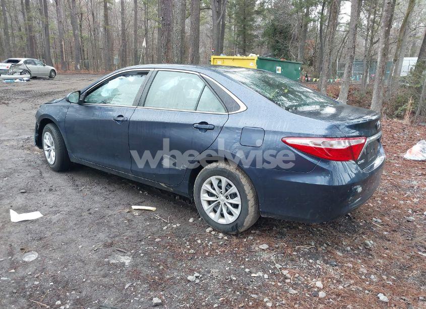 Photo 3 of 2016 Toyota Camry LE (VIN 4T4BF1FK5GR571929)