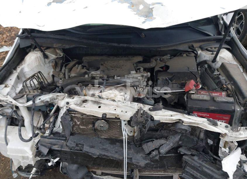 Photo 10 of 2016 Toyota Camry LE (VIN 4T4BF1FK5GR574264)