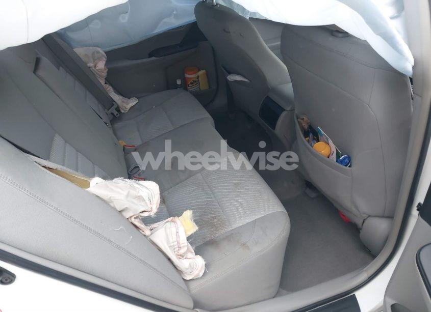 Photo 8 of 2016 Toyota Camry LE (VIN 4T4BF1FK5GR574264)