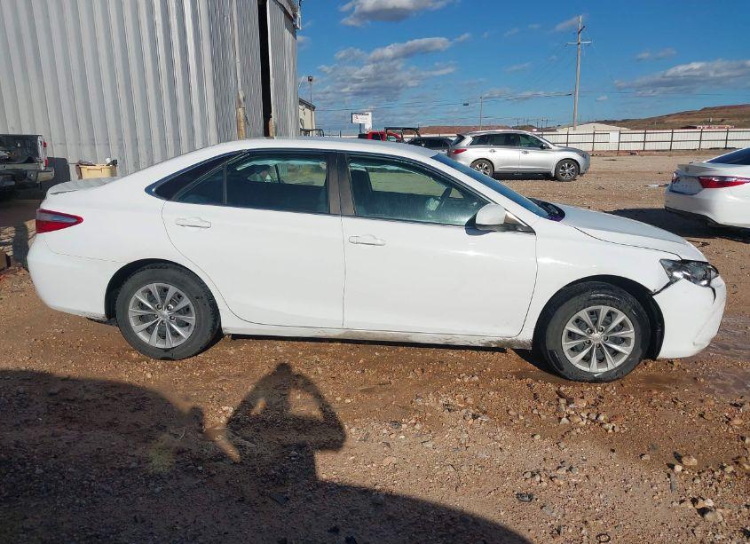 Photo 13 of 2016 Toyota Camry LE (VIN 4T4BF1FK5GR578119)