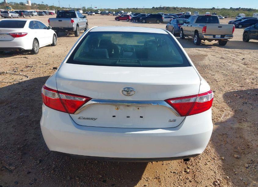 Photo 16 of 2016 Toyota Camry LE (VIN 4T4BF1FK5GR578119)