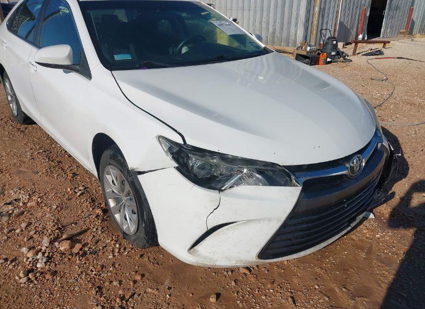 Photo 17 of 2016 Toyota Camry LE (VIN 4T4BF1FK5GR578119)