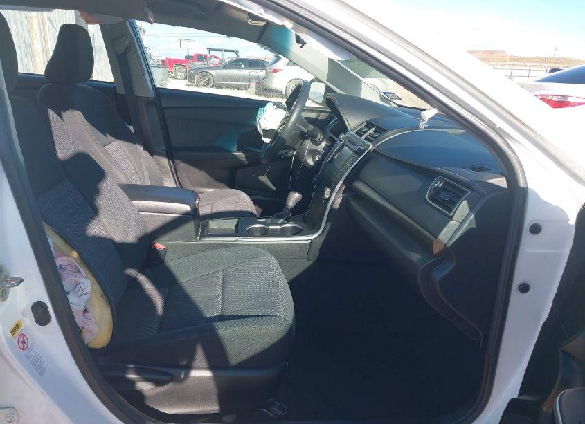 Photo 5 of 2016 Toyota Camry LE (VIN 4T4BF1FK5GR578119)