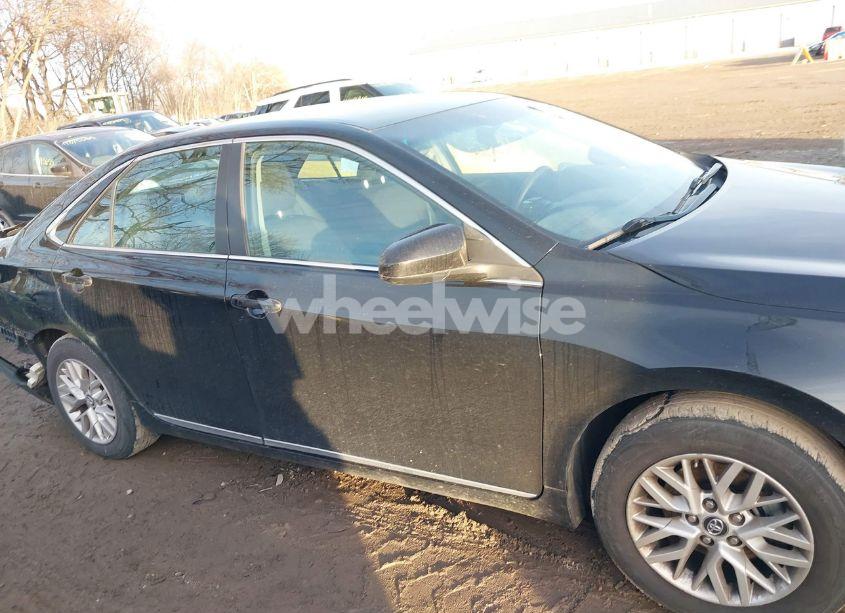 Photo 13 of 2016 Toyota Camry LE (VIN 4T4BF1FK5GR579688)