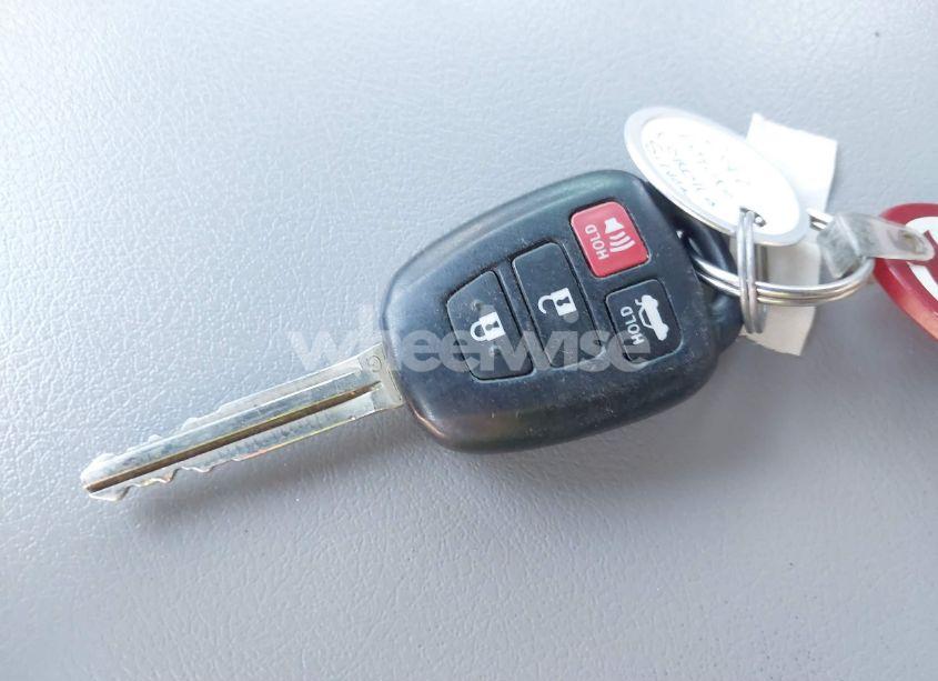 Photo 11 of 2012 Toyota Camry XLE (VIN 4T4BF1FK6CR164762)