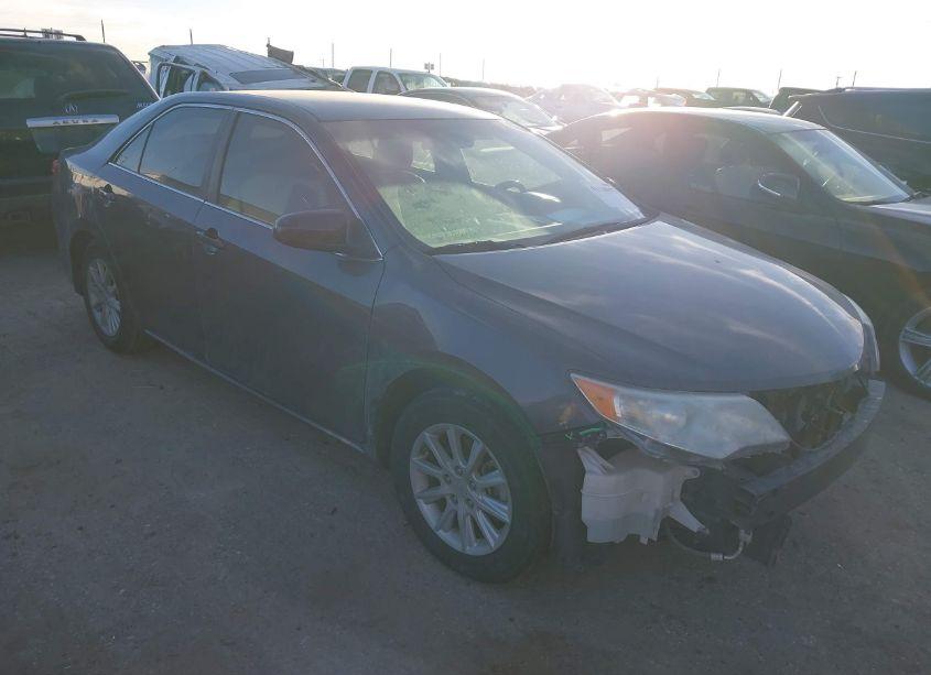 2012 Toyota Camry LE (VIN 4T4BF1FK6CR171548) main photo