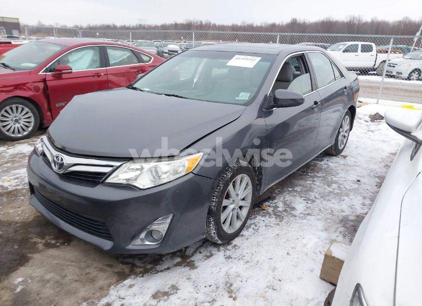 Photo 2 of 2012 Toyota Camry XLE (VIN 4T4BF1FK6CR175616)