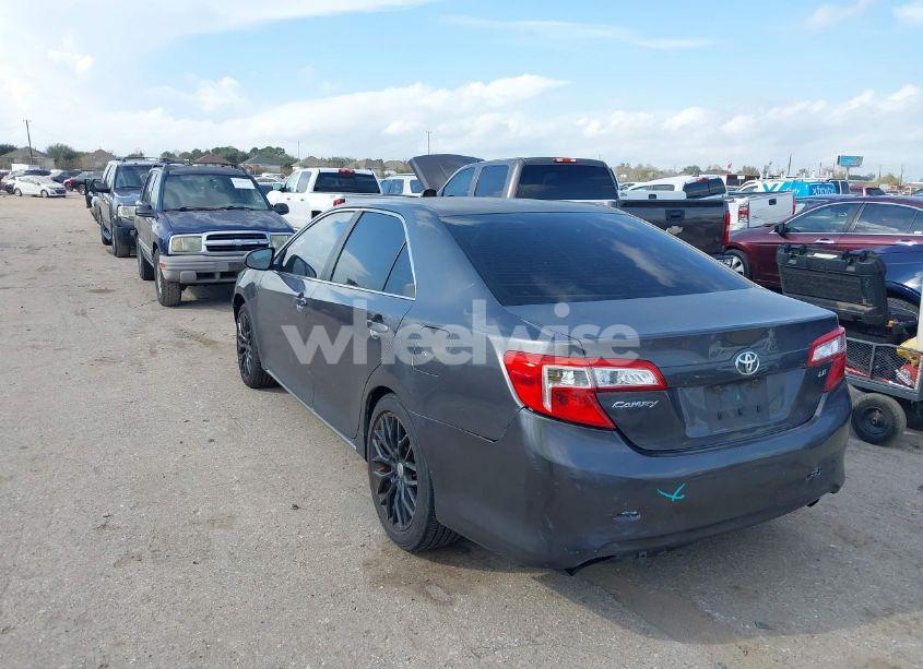 Photo 3 of 2012 Toyota Camry LE (VIN 4T4BF1FK6CR181626)