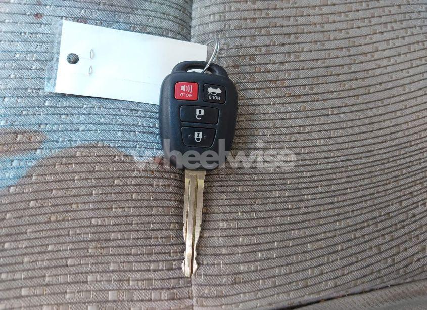 Photo 11 of 2012 Toyota Camry LE (VIN 4T4BF1FK6CR194506)